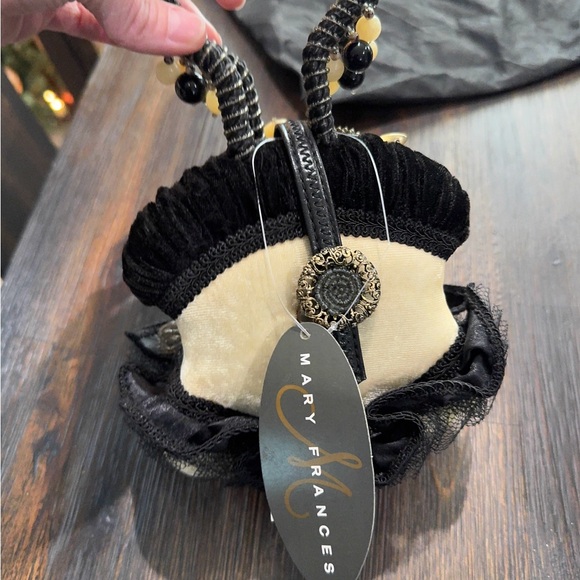 Retired Mary Francis one of a kind, literally, purse number 970–90 new with tags - Picture 8 of 9